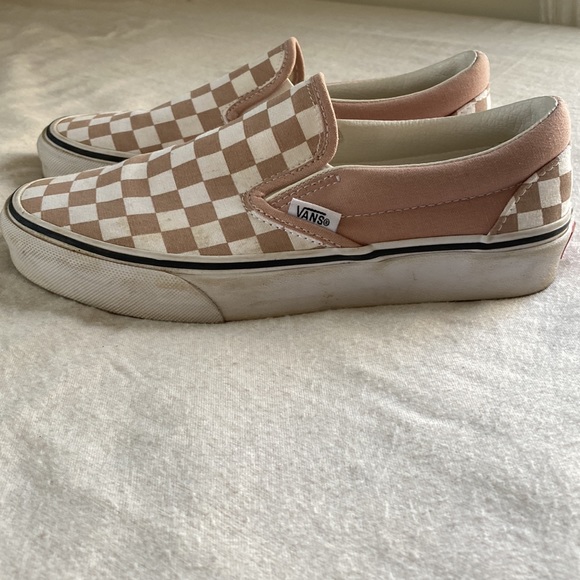 VANS Classic Checkerboard Shoes - Picture 2 of 10